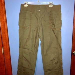 New York & company cargo look pants green size 6